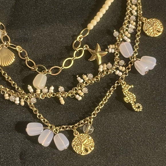 Three strand with charms necklace - Picture 6 of 6